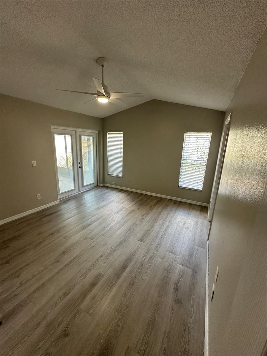Image 7 of 9 For 13701 Meadowpark Avenue