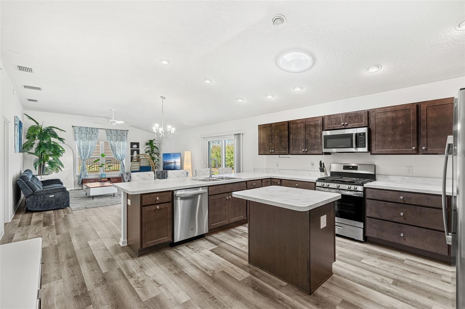 Image 11 of 36 For 4346 Helena Terrace