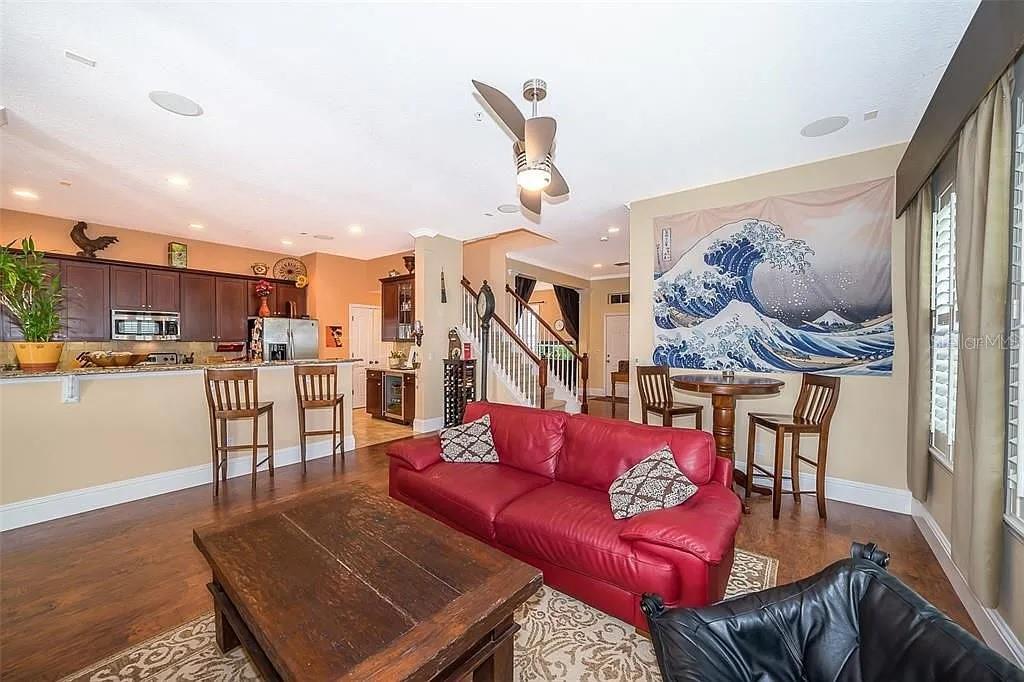 Listing photo id 10 for 5310 Horton Lane