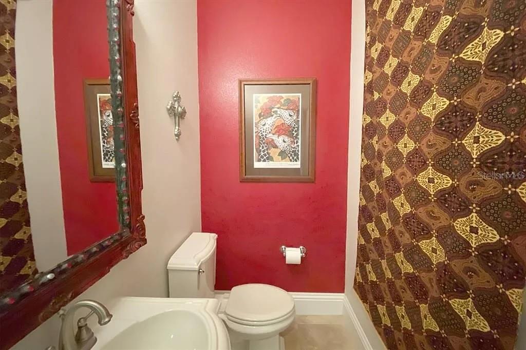 Listing photo id 13 for 5310 Horton Lane