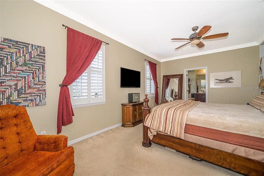 Listing photo id 17 for 5310 Horton Lane