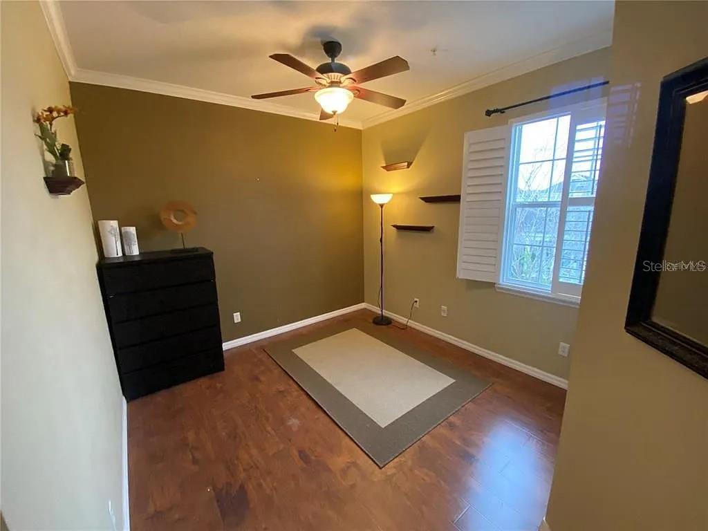 Listing photo id 24 for 5310 Horton Lane