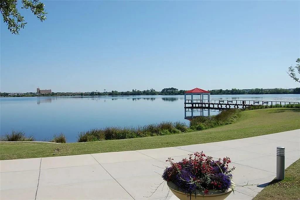 Listing photo id 42 for 5310 Horton Lane