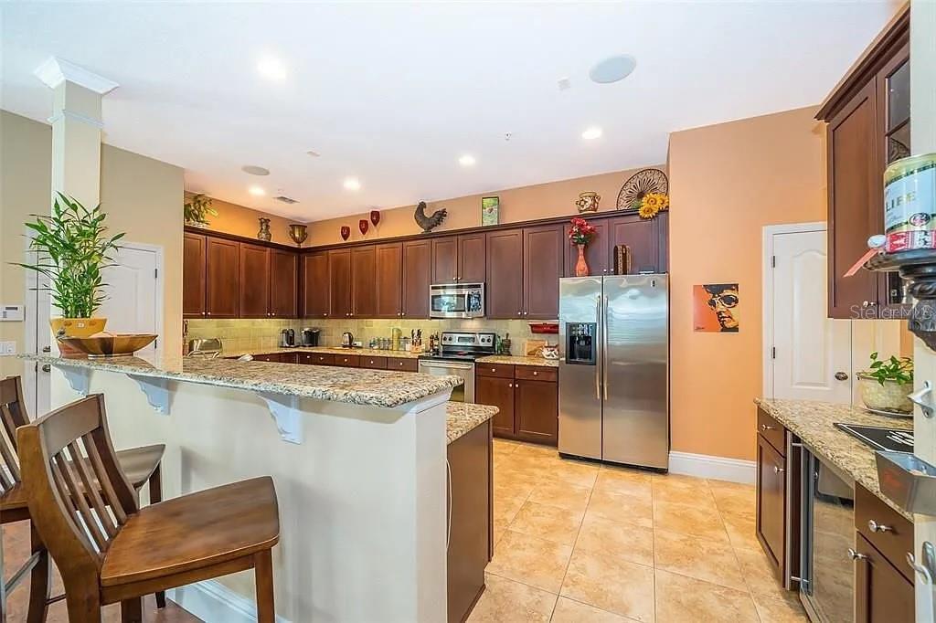 Listing photo id 6 for 5310 Horton Lane