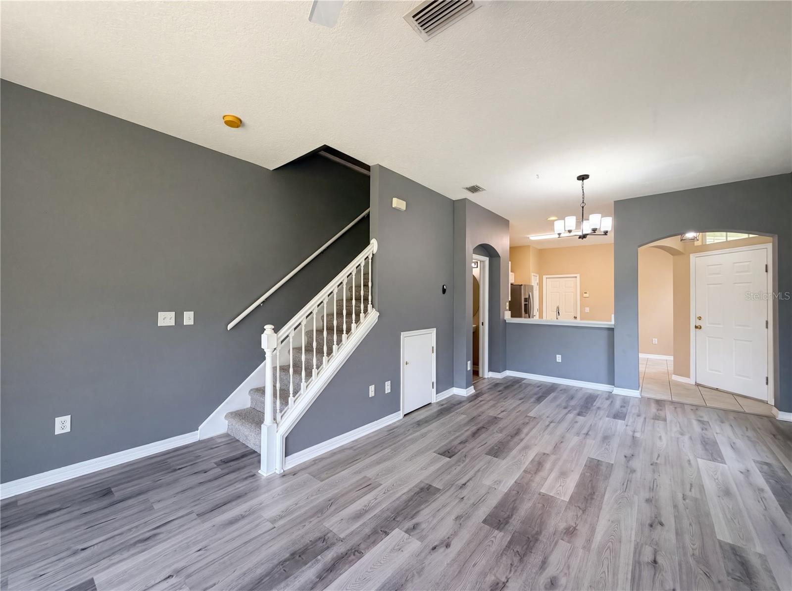 Image 8 of 24 For 2614 Chelsea Manor Boulevard