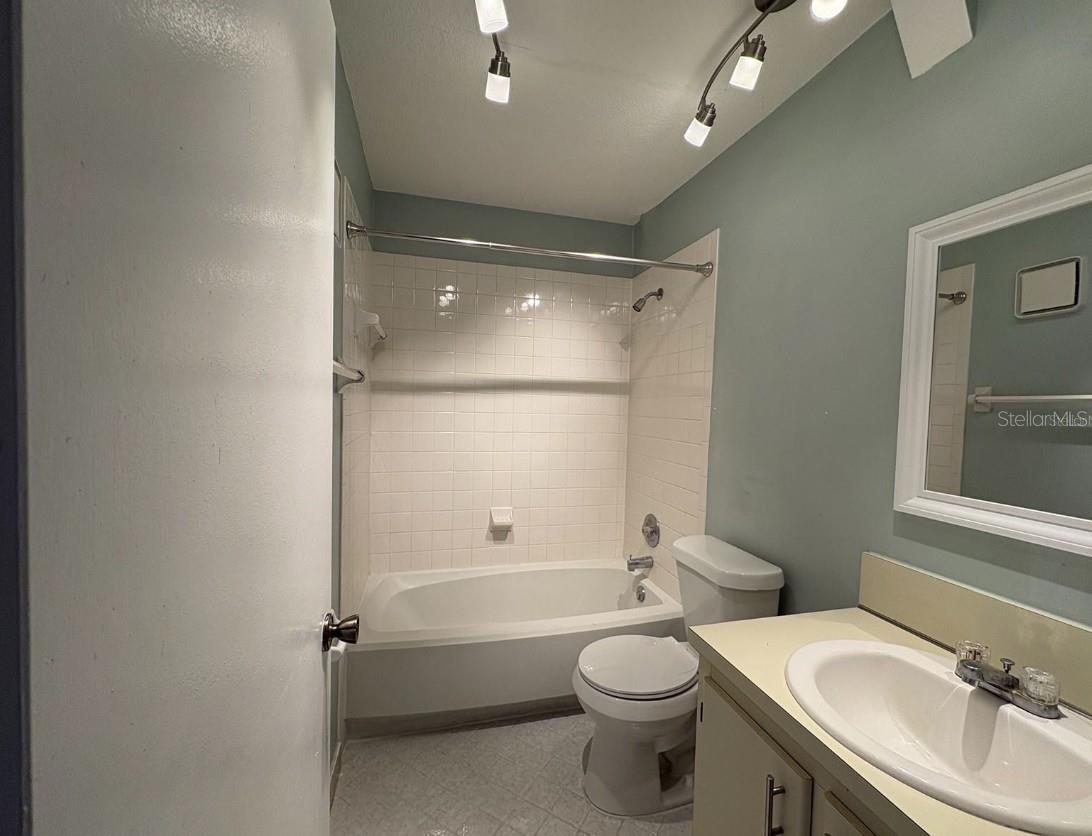 Image 10 of 13 For 2683 Oak Park Way 214