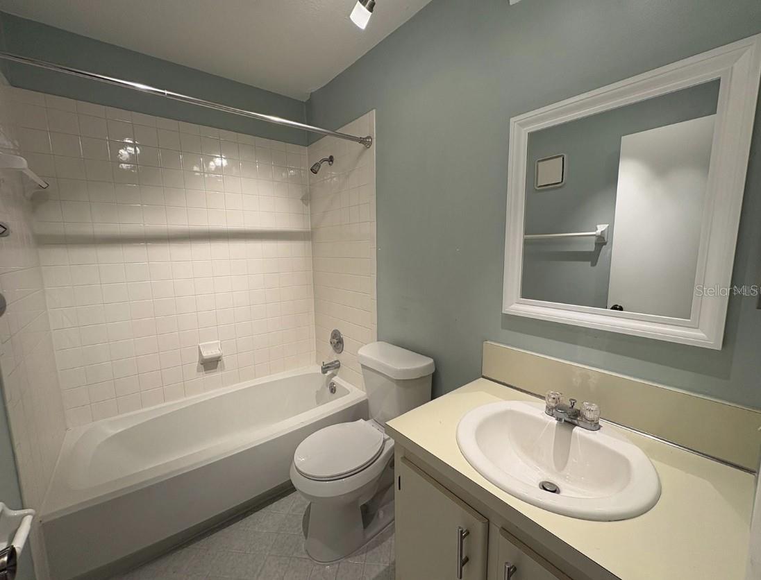 Image 11 of 13 For 2683 Oak Park Way 214