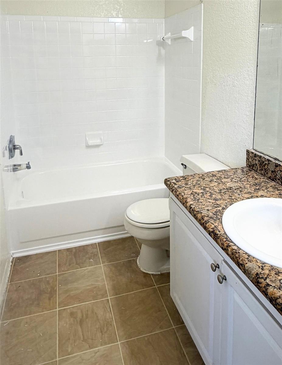 Image 13 of 23 For 2550 Alafaya Trail 8204