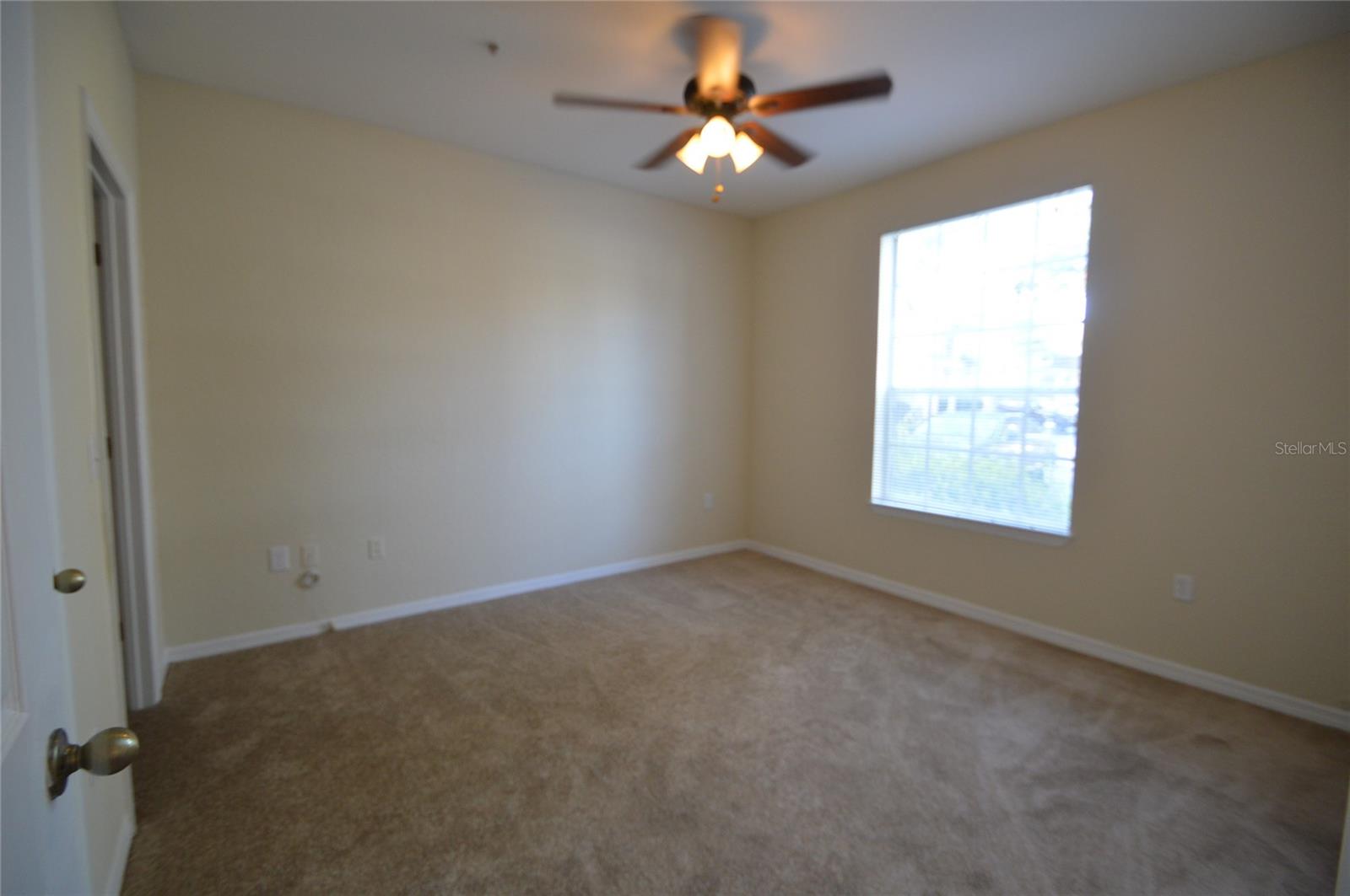 Image 6 of 9 For 852 Grand Regency Point 100