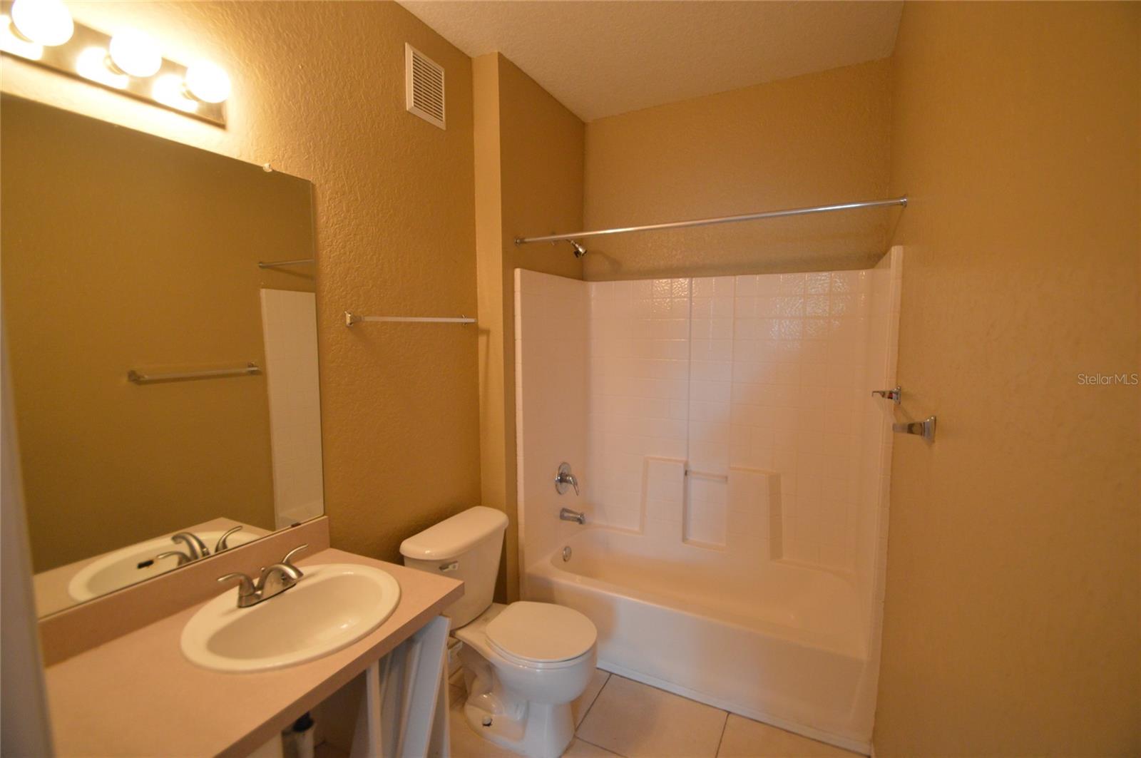 Image 7 of 9 For 852 Grand Regency Point 100