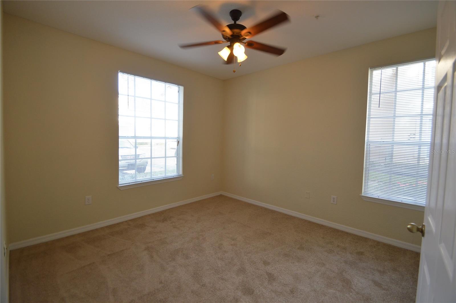 Image 8 of 9 For 852 Grand Regency Point 100