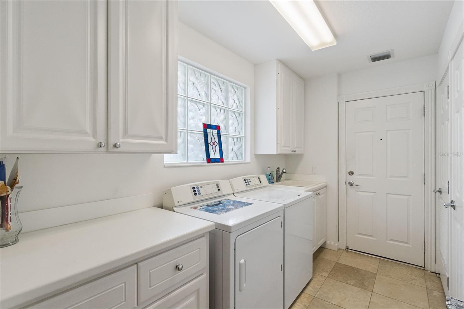 Image 18 of 76 For 11844 Astilbe Drive