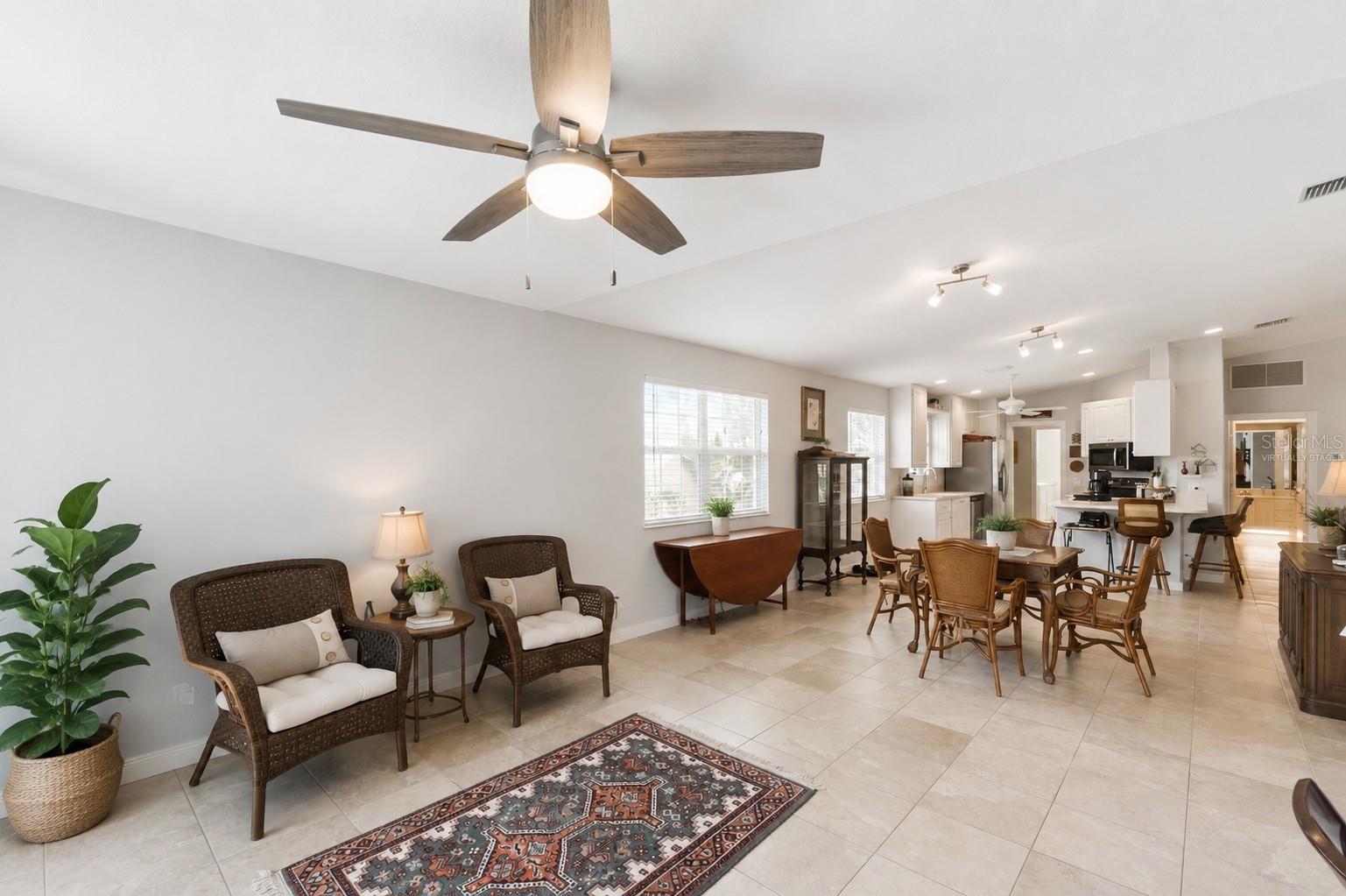 Image 6 of 76 For 11844 Astilbe Drive