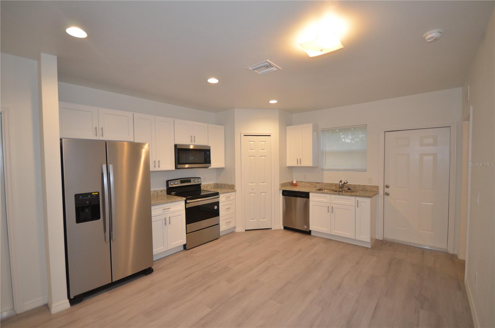 Image 11 of 13 For 2197 Davis Court