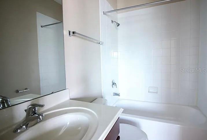 Image 17 of 23 For 8602 Via Tavoleria Way