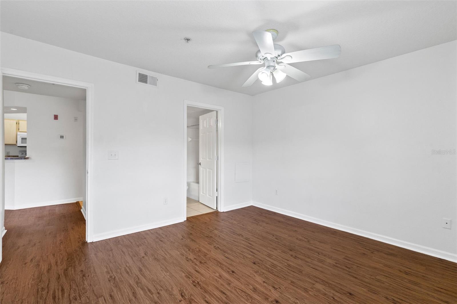 Image 11 of 23 For 12602 Crest Springs Lane 1331