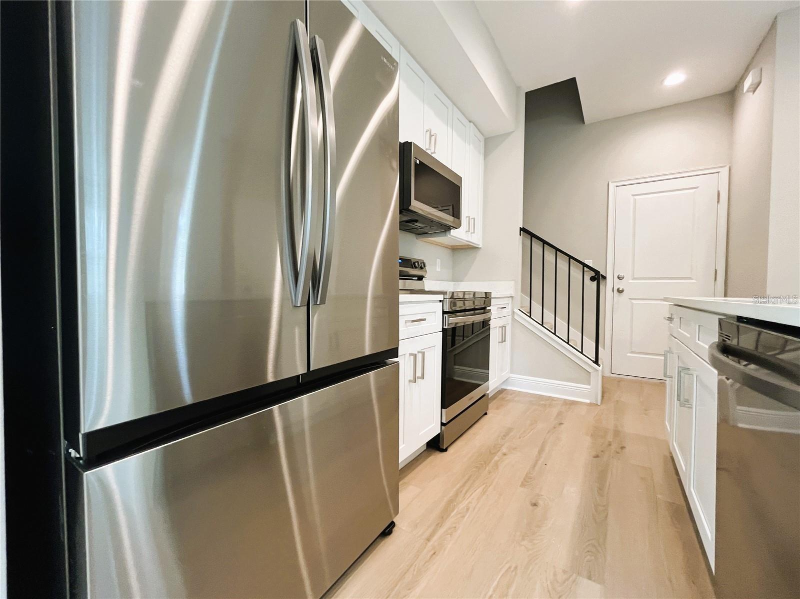 Image 11 of 28 For 2238 Bumby Avenue 160