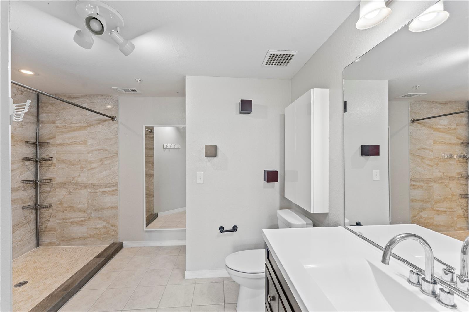 Image 12 of 17 For 3384 Corona Village Way 102