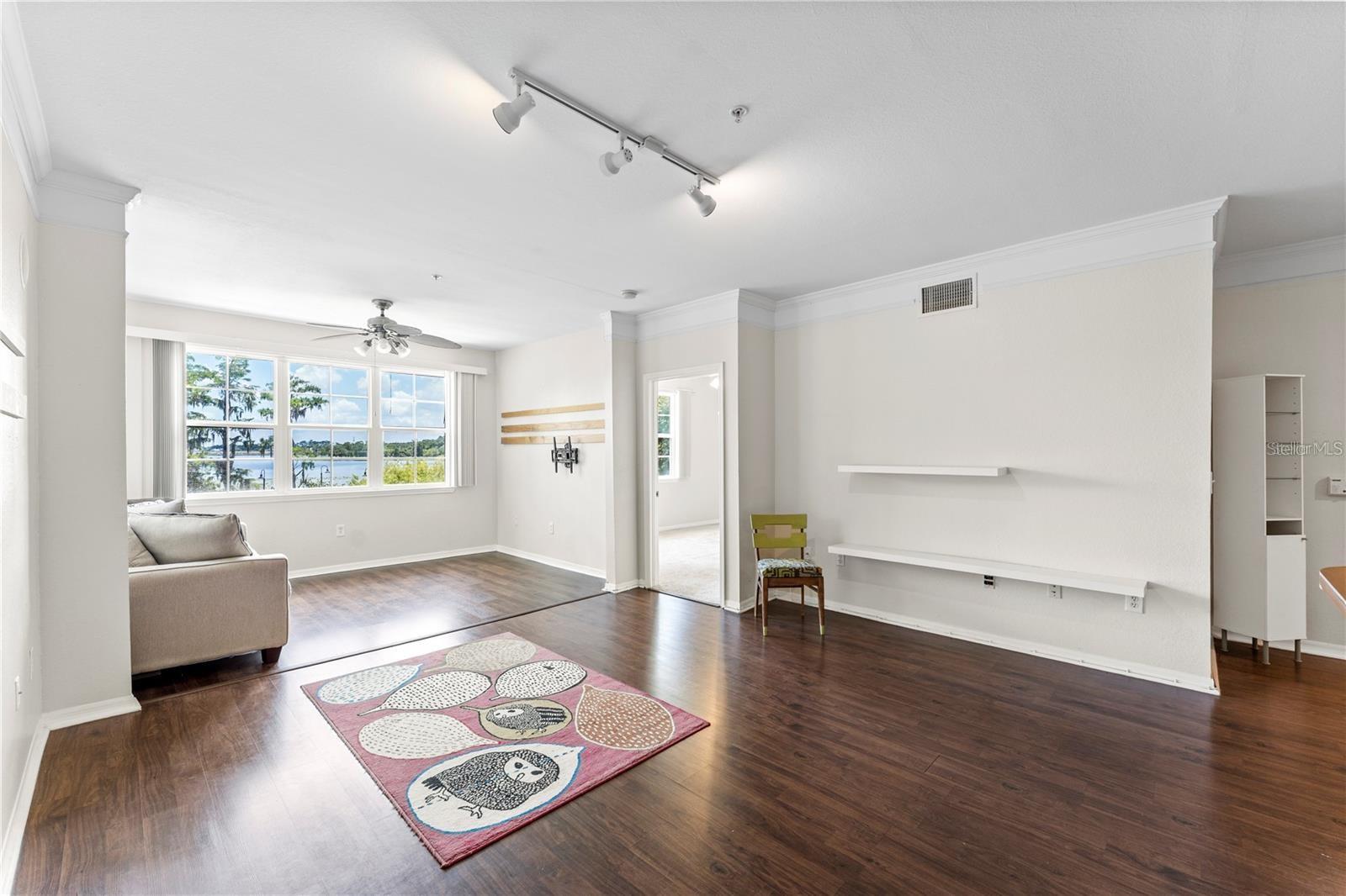 Image 6 of 17 For 3384 Corona Village Way 102