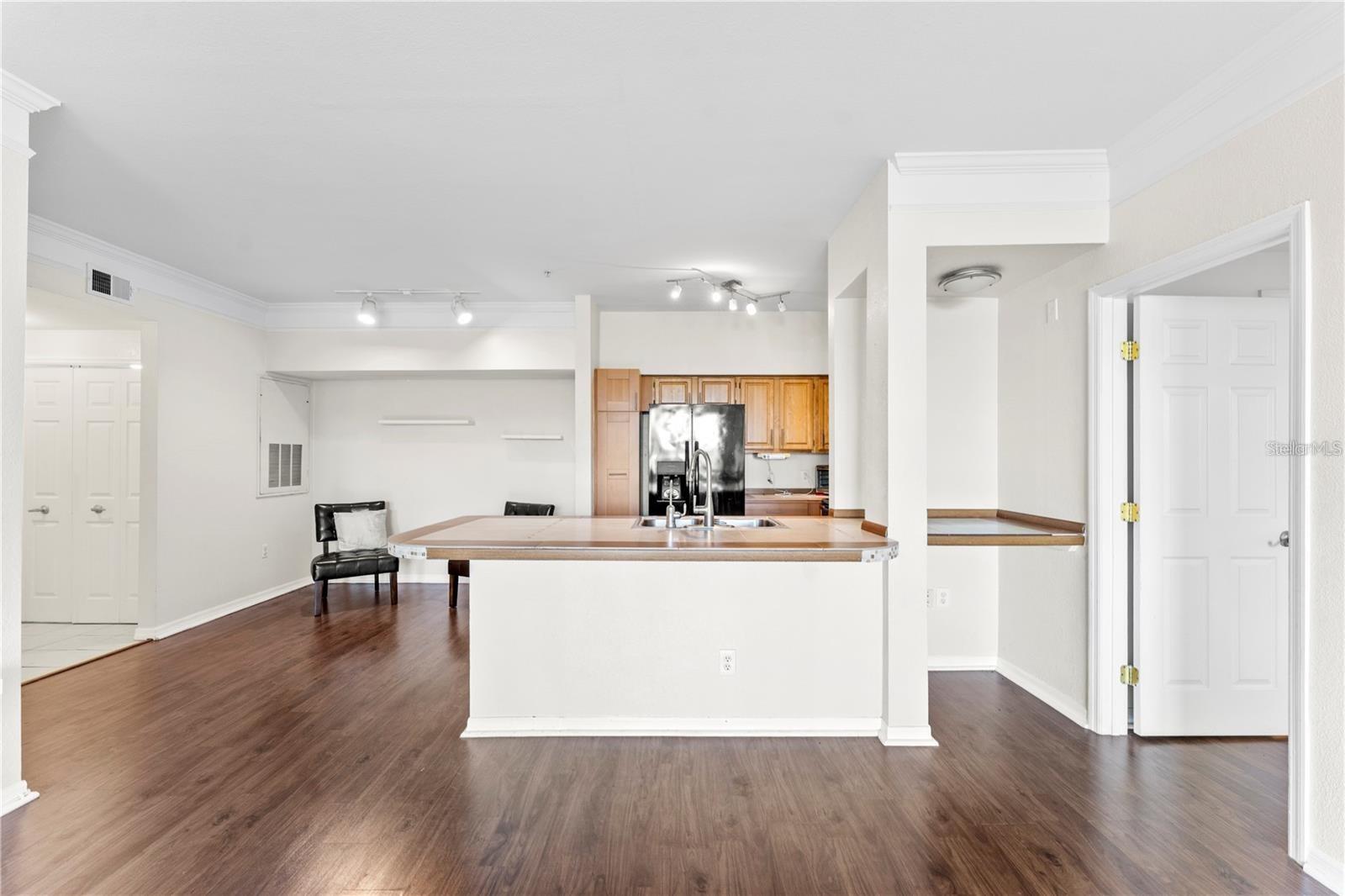 Image 7 of 17 For 3384 Corona Village Way 102