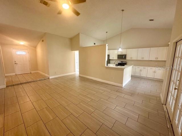 Image 4 of 14 For 12686 Newfield Drive