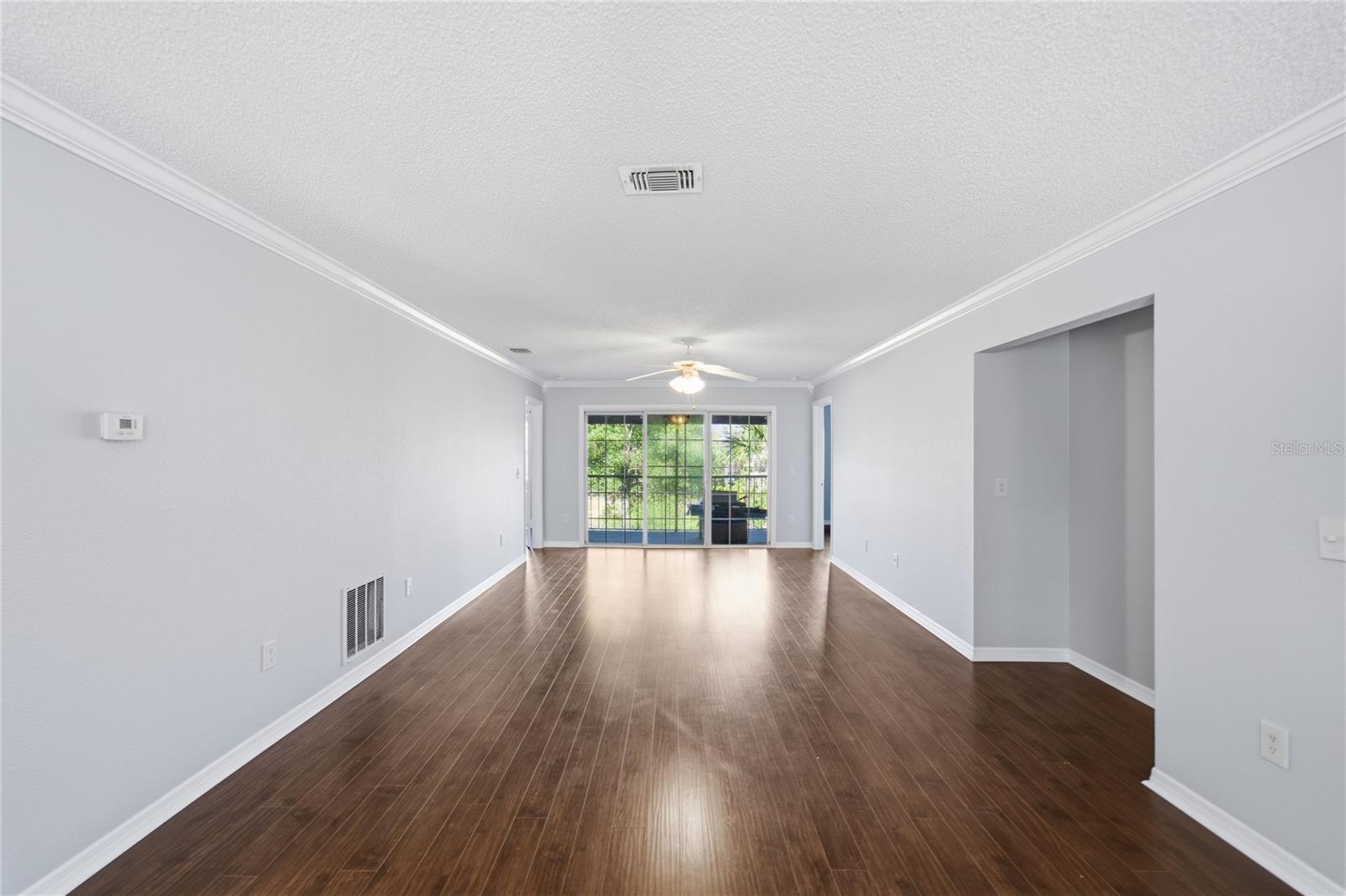 Image 3 of 22 For 4304 Clubside Drive 4304