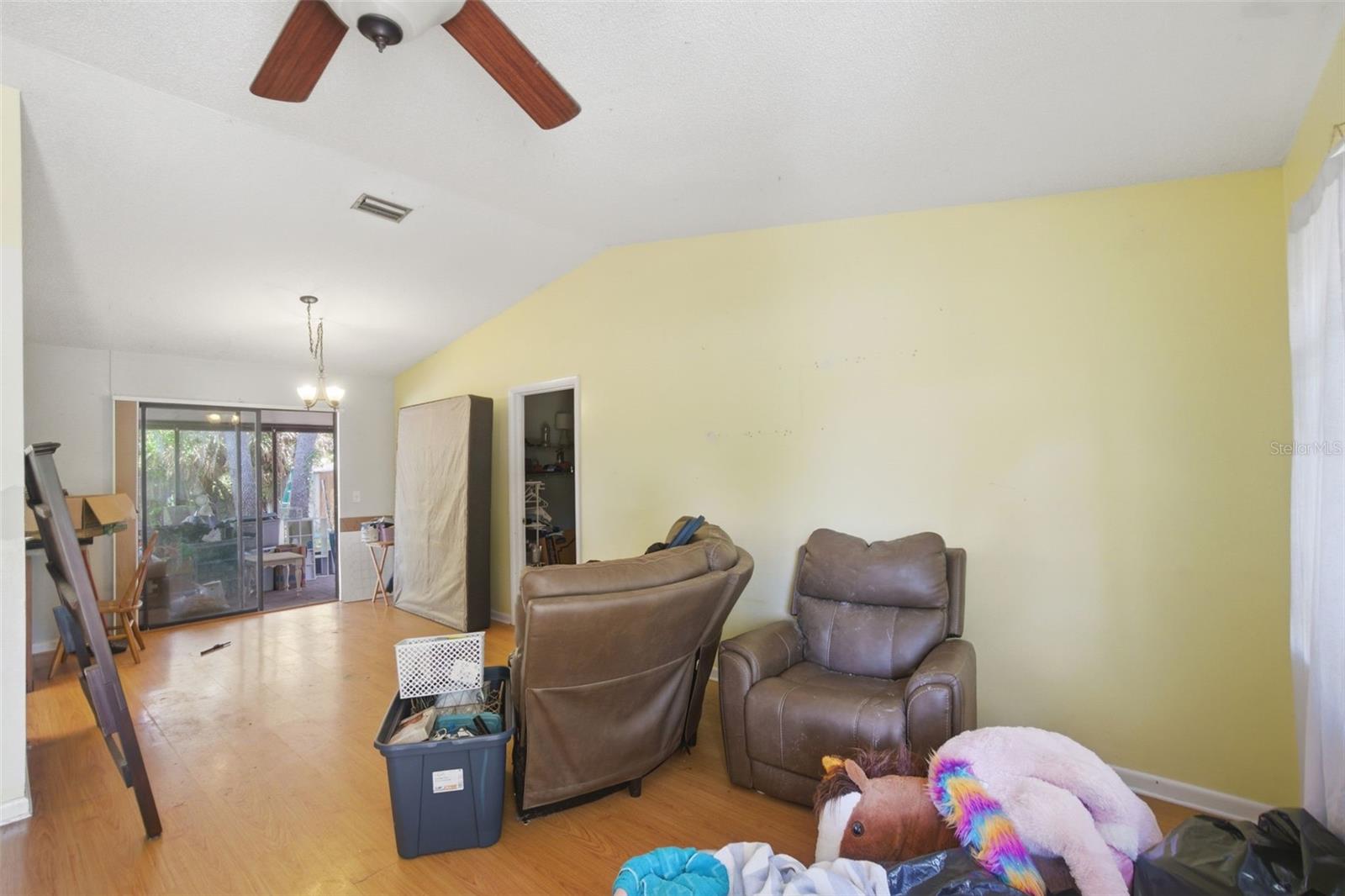 Image 31 of 46 For 35724 Dawn Drive