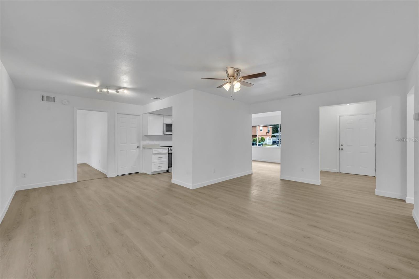 Image 10 of 21 For 8559 Havasu Drive