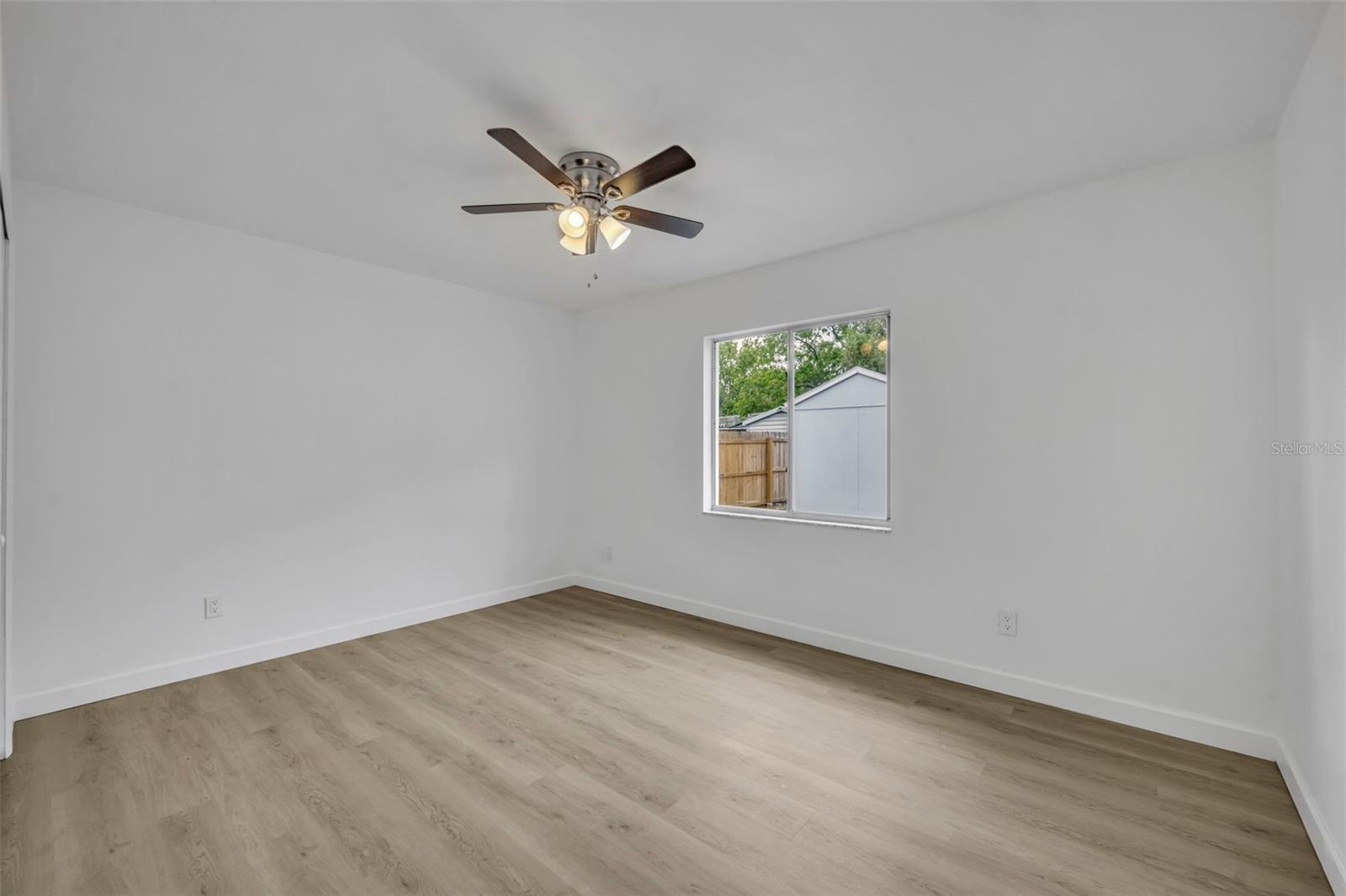 Image 17 of 21 For 8559 Havasu Drive