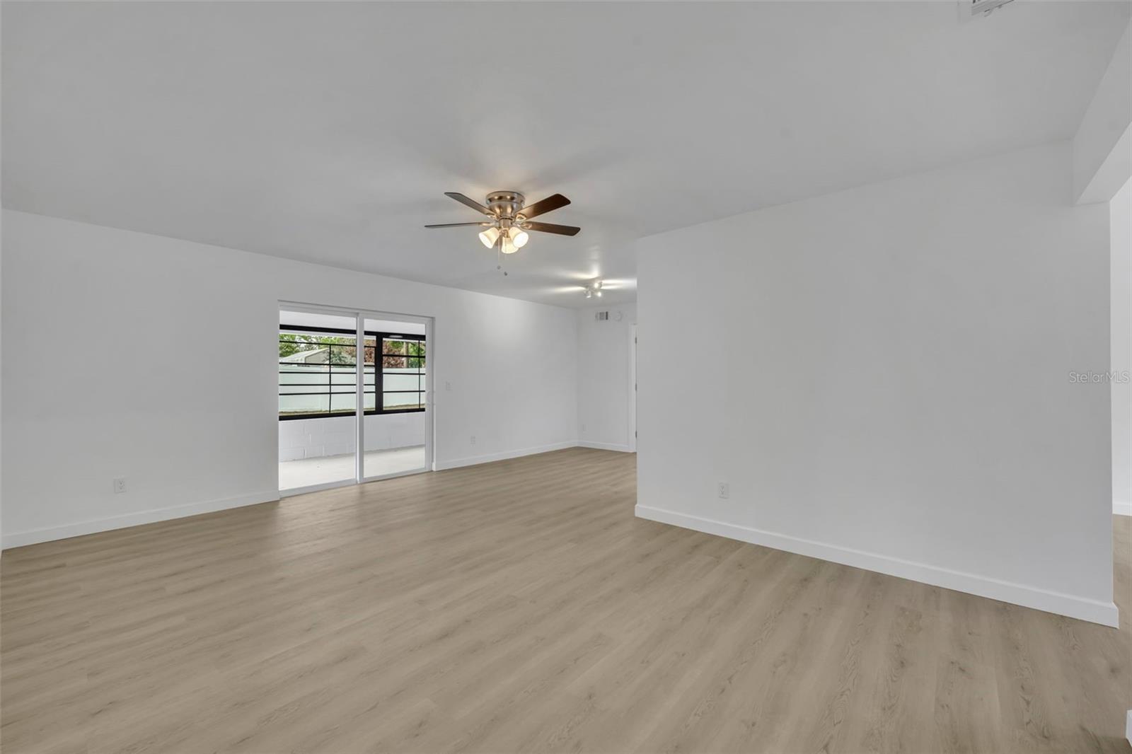 Image 9 of 21 For 8559 Havasu Drive