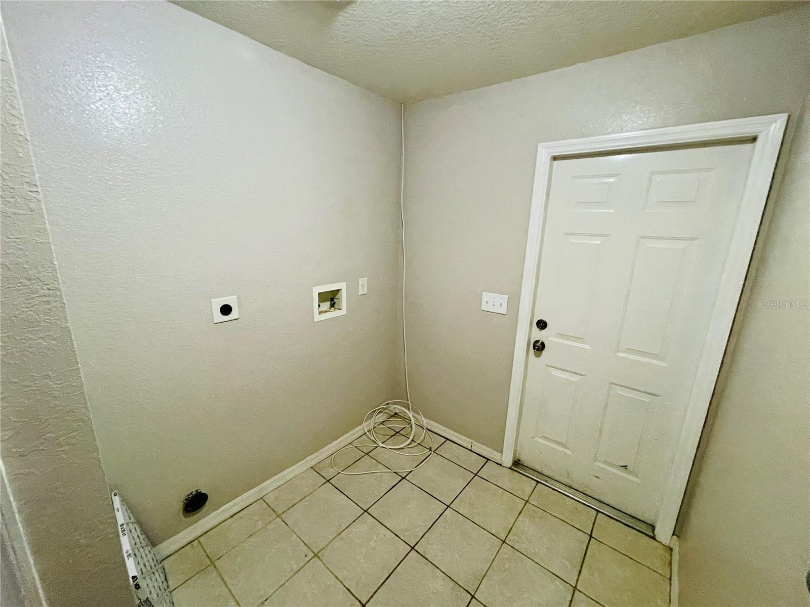 Image 11 of 32 For 1514 Sunset Village Boulevard