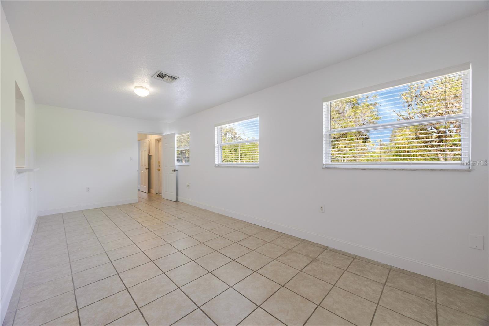 Image 17 of 24 For 495 Orange Avenue