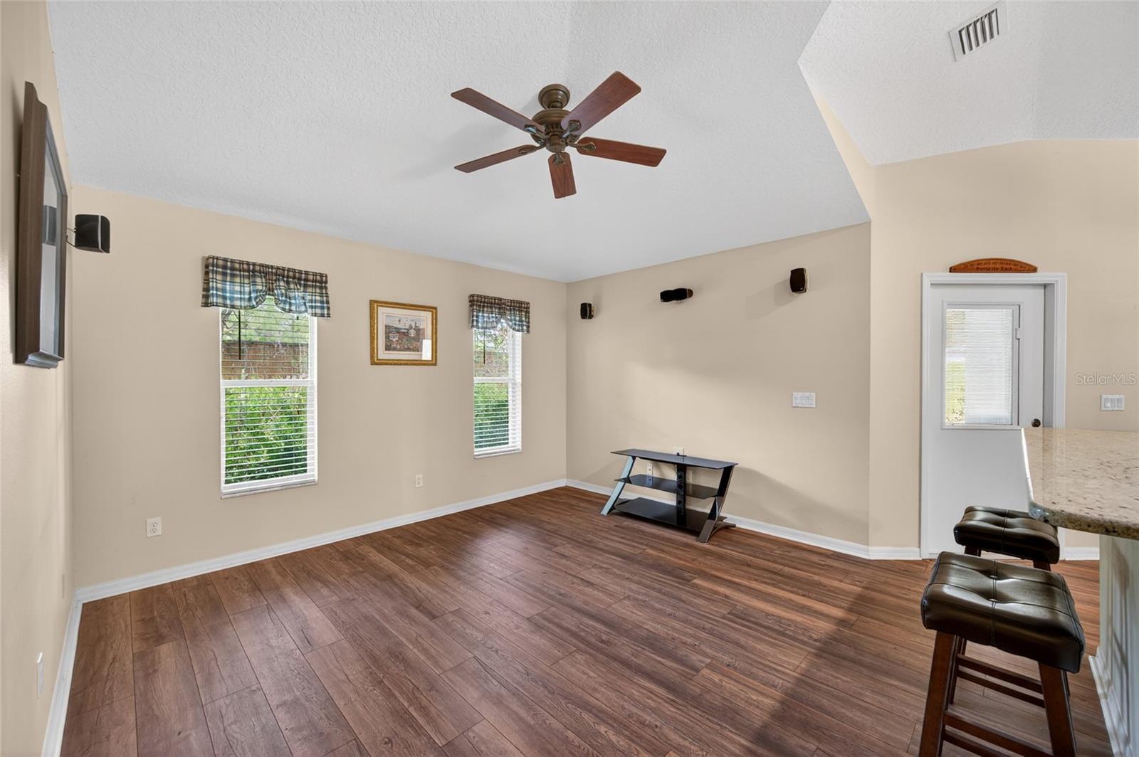 Image 13 of 29 For 1625 Stoneywood Way