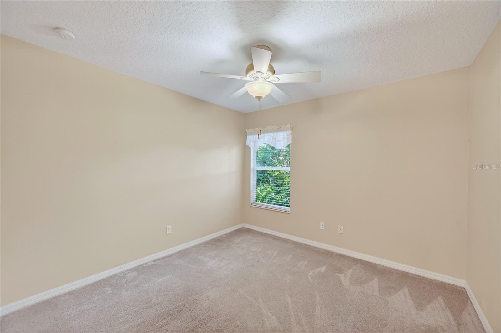Image 15 of 29 For 1625 Stoneywood Way