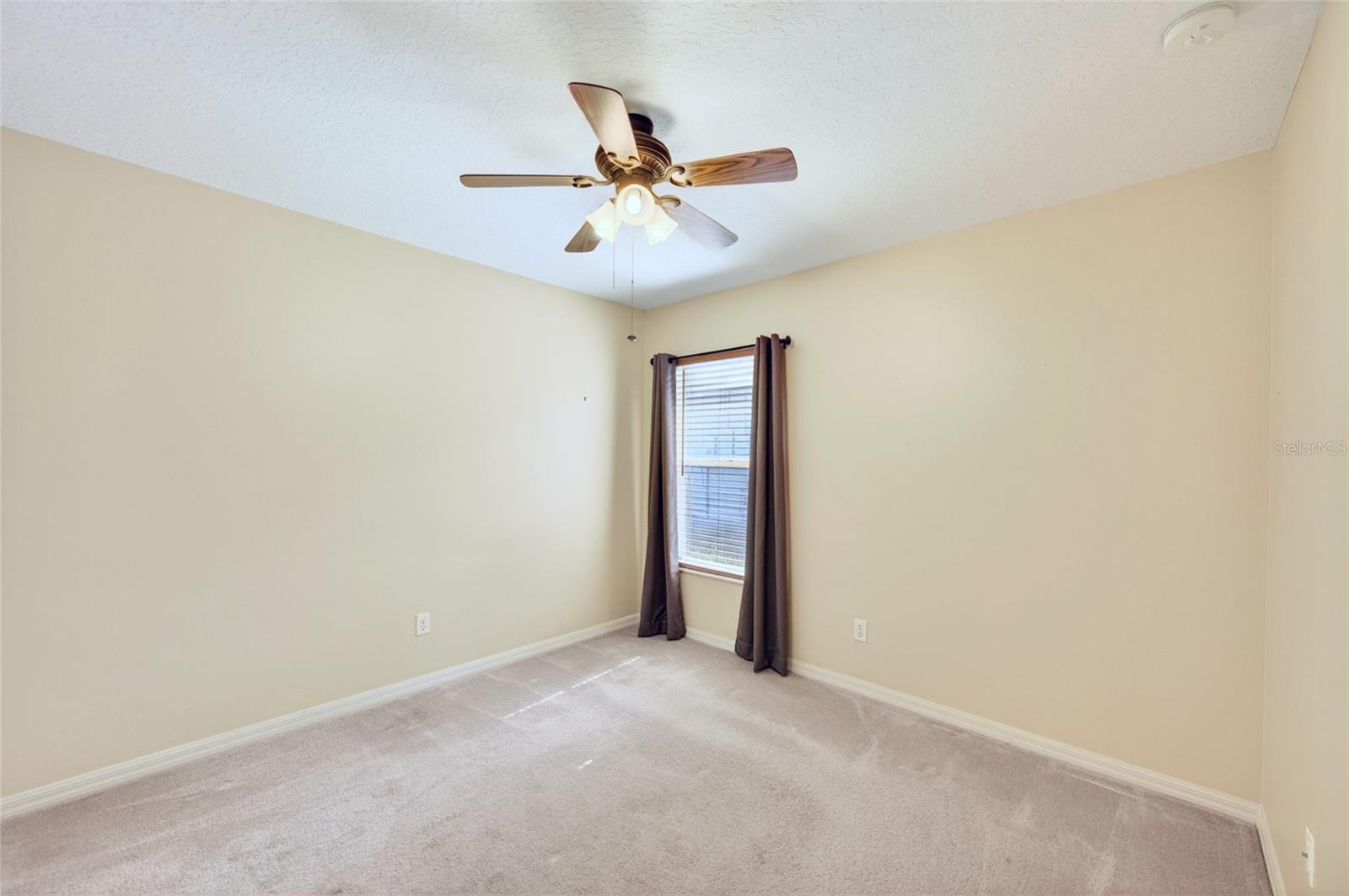 Image 18 of 29 For 1625 Stoneywood Way