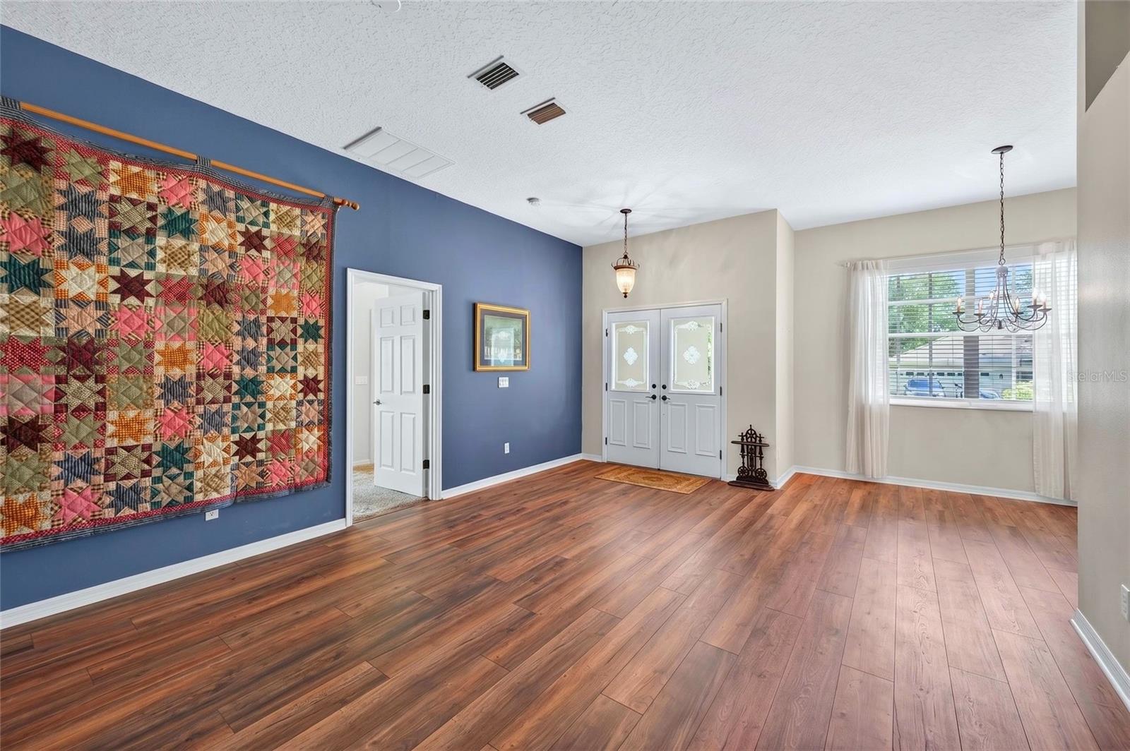 Image 4 of 29 For 1625 Stoneywood Way