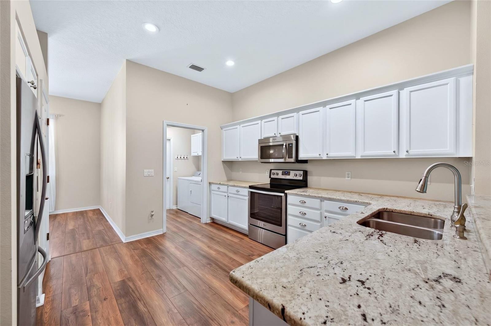 Image 7 of 29 For 1625 Stoneywood Way