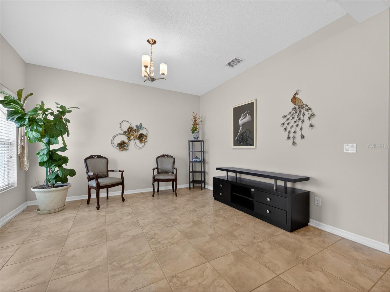 Image 10 of 39 For 2516 Isabela Terrace