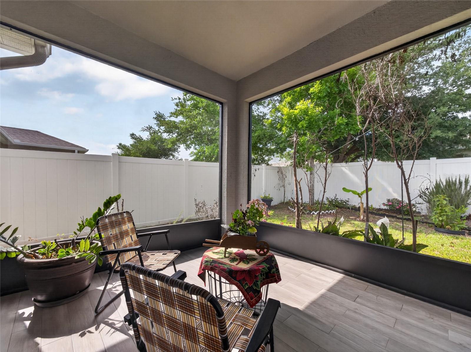Image 24 of 39 For 2516 Isabela Terrace