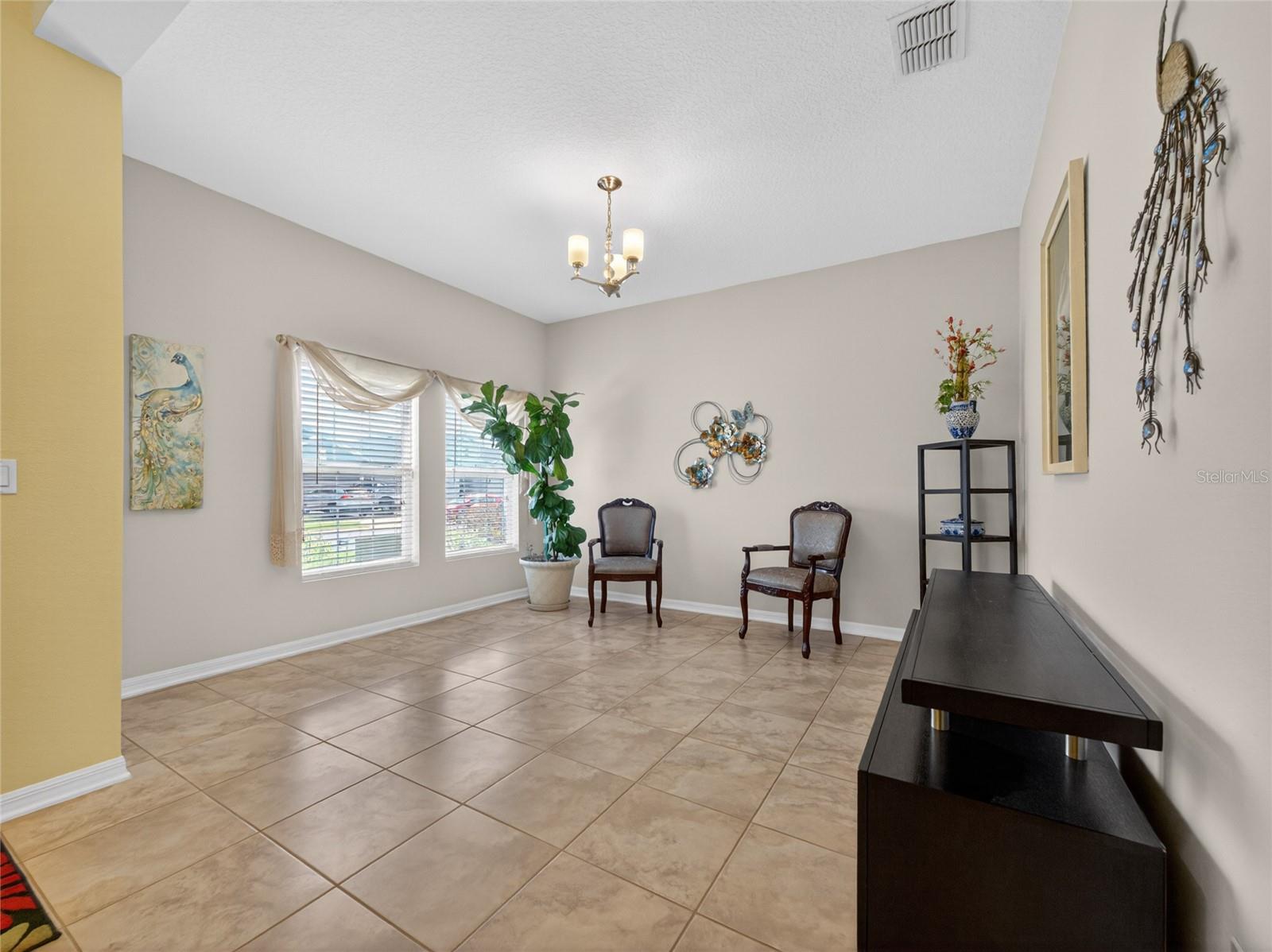Image 9 of 39 For 2516 Isabela Terrace
