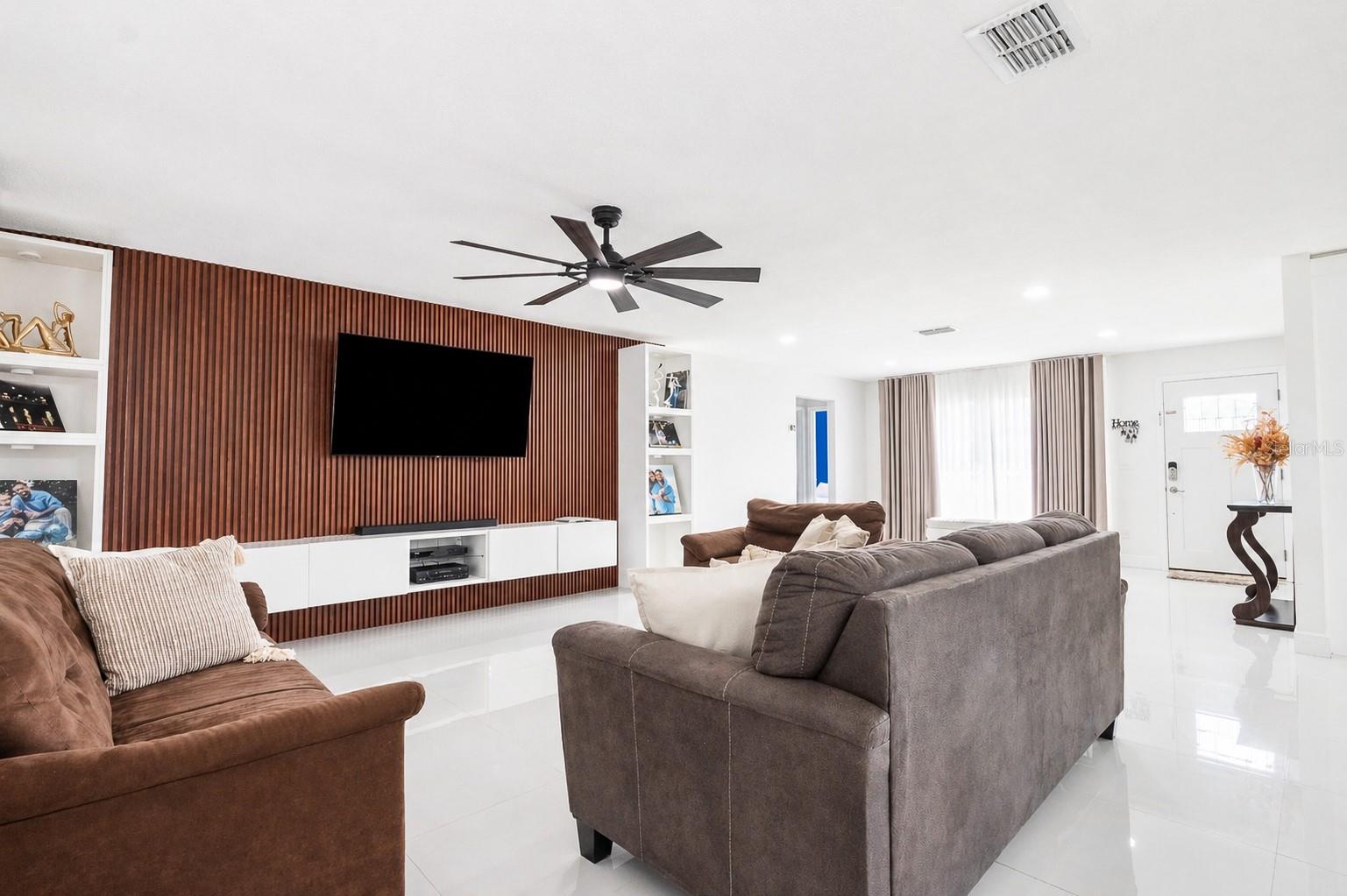 Image 4 of 26 For 10534 Deergrass Lane