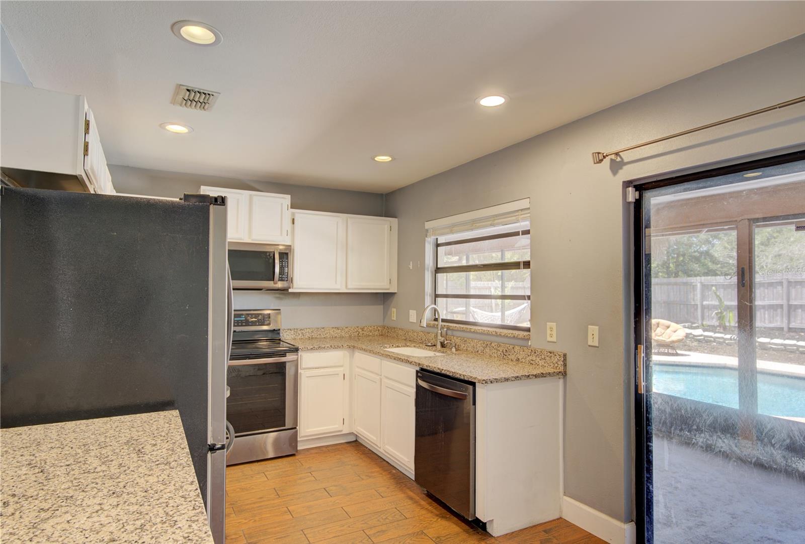 Image 13 of 38 For 1024 Dinero Drive
