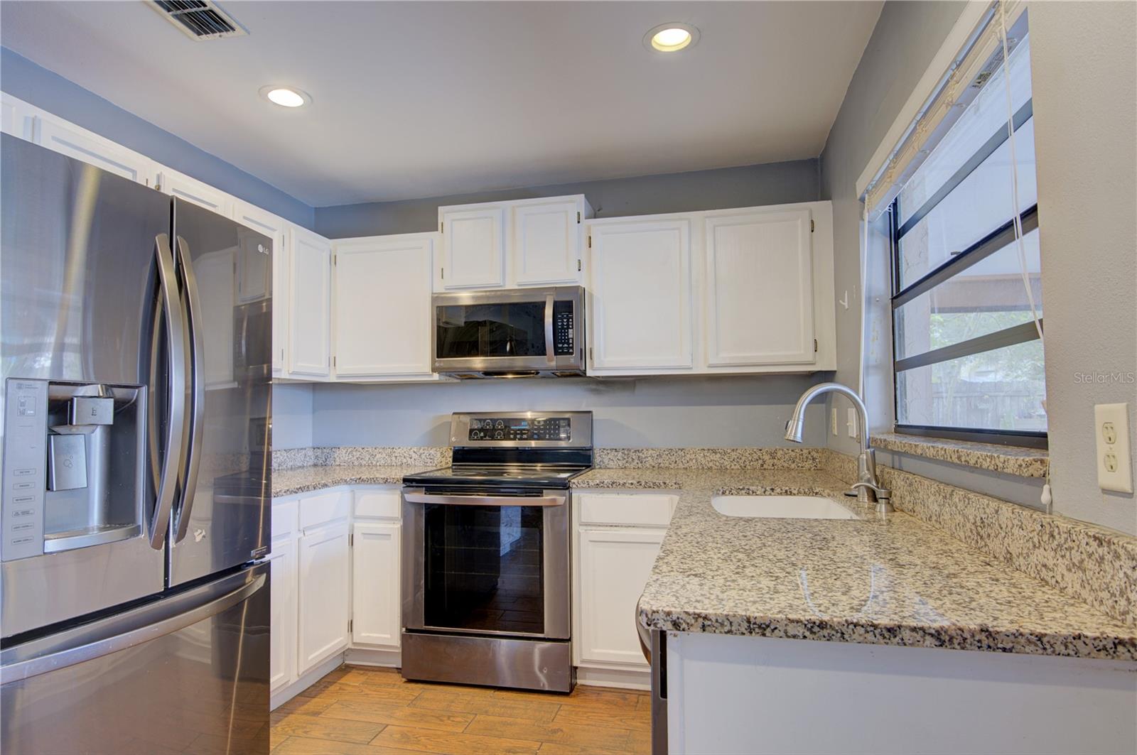 Image 17 of 38 For 1024 Dinero Drive