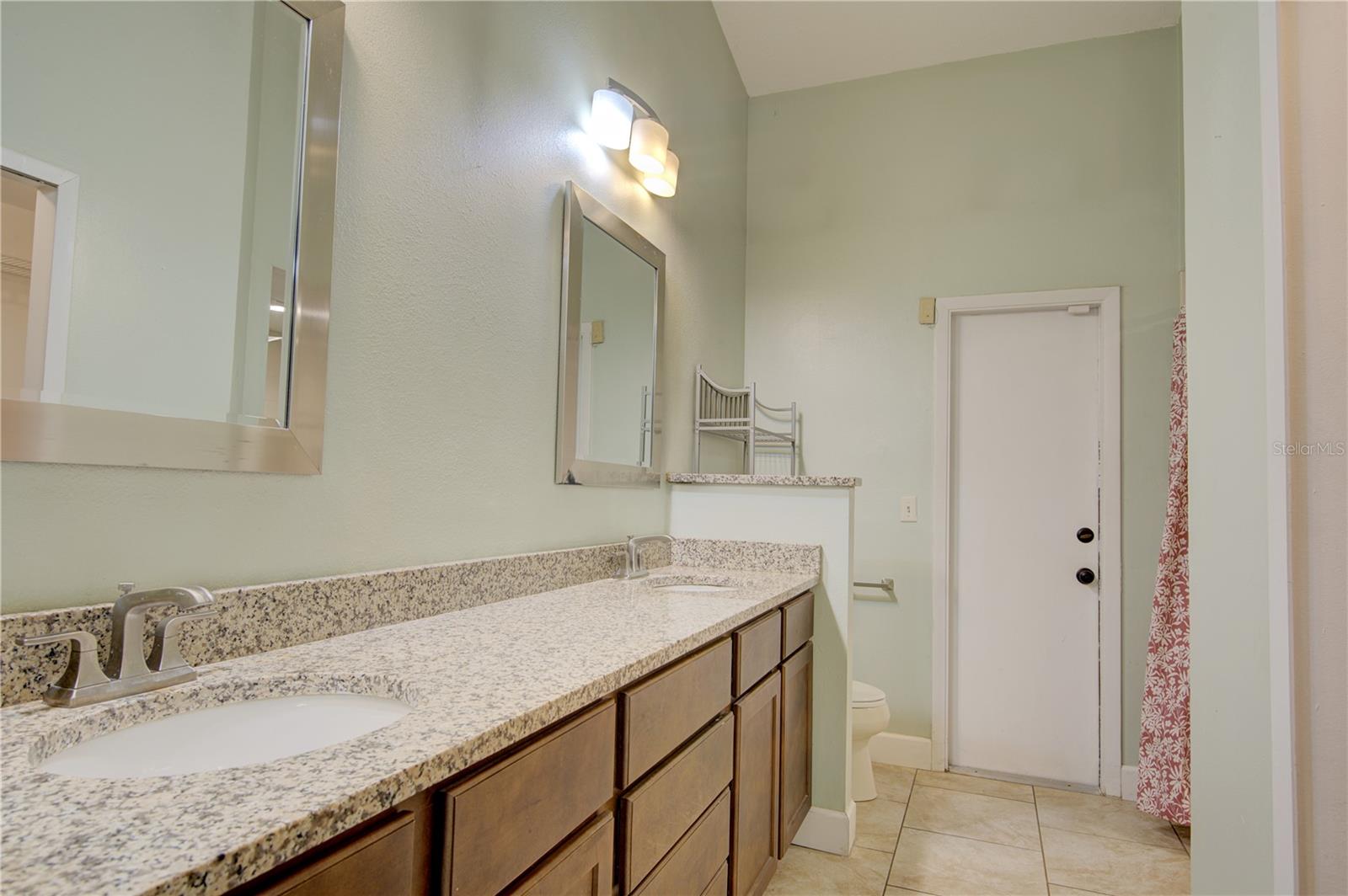 Image 21 of 38 For 1024 Dinero Drive