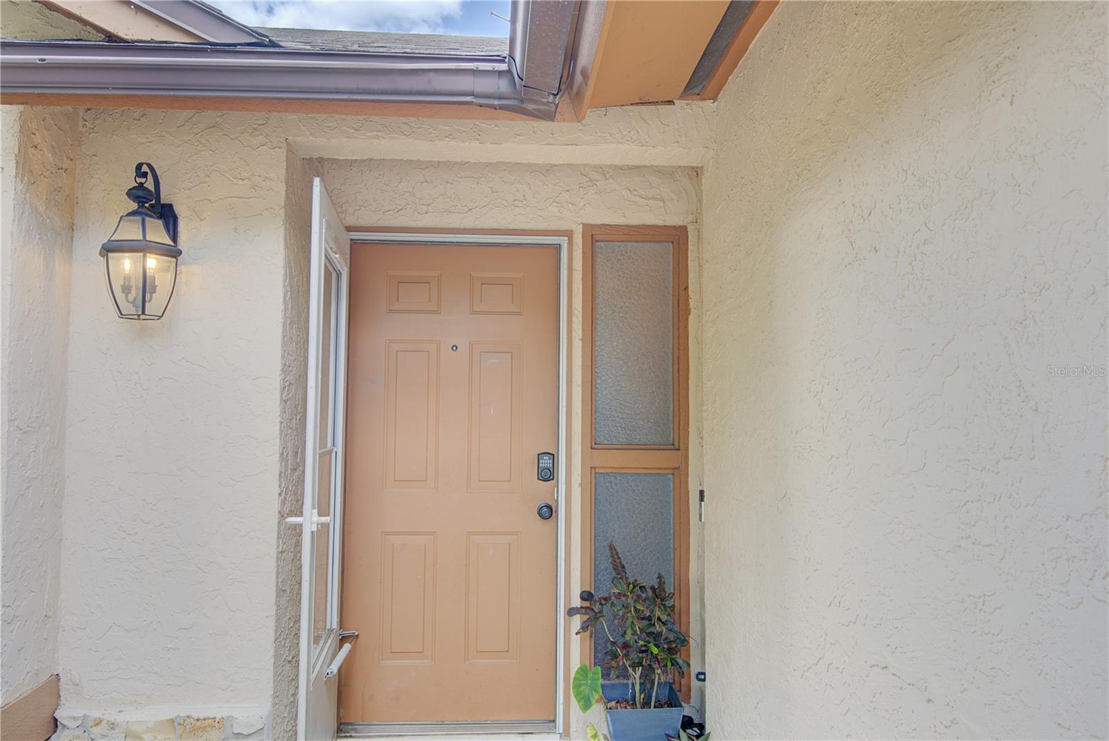 Image 3 of 38 For 1024 Dinero Drive
