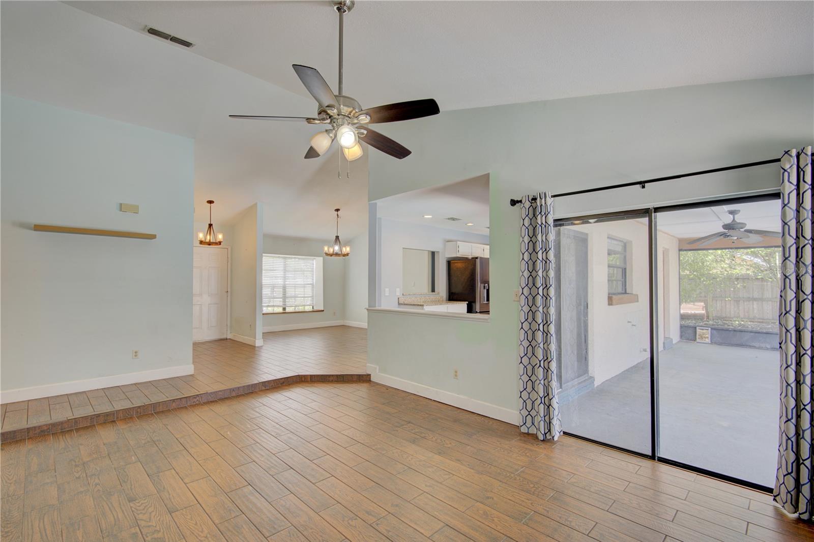 Image 8 of 38 For 1024 Dinero Drive