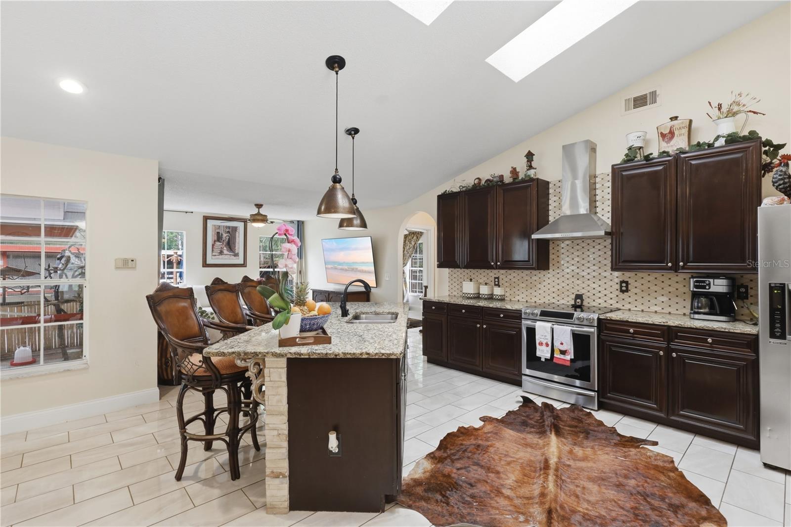 Listing photo id 3 for 1898 Blackwelder Road
