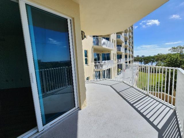 Image 13 of 16 For 2801 Ridgewood Avenue 403