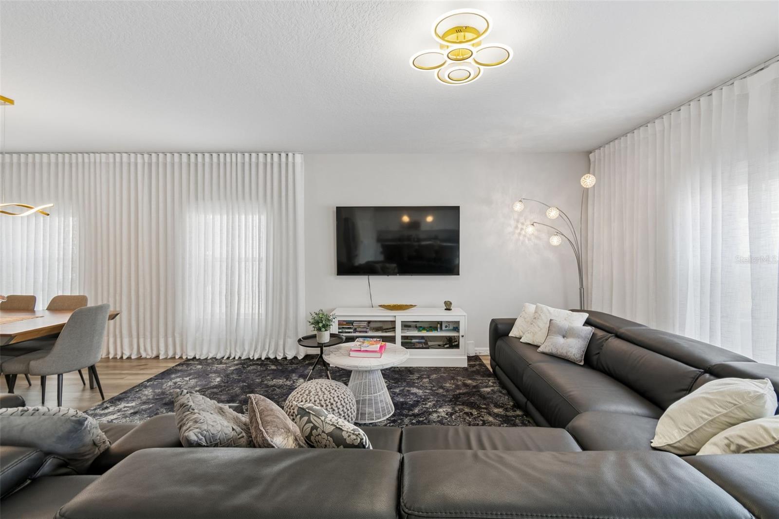 Image 12 of 90 For 4023 Gardenia Avenue
