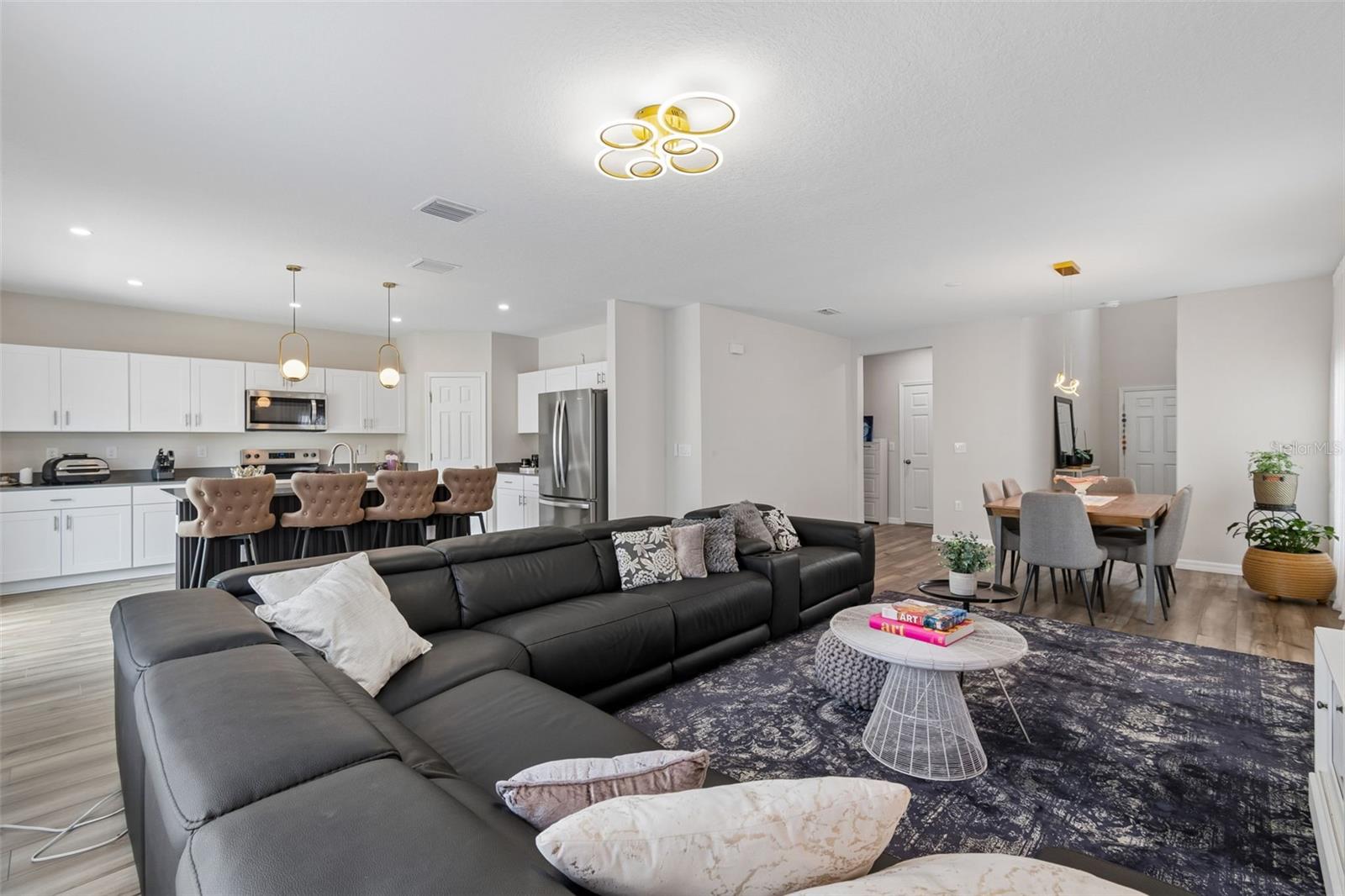 Image 15 of 90 For 4023 Gardenia Avenue